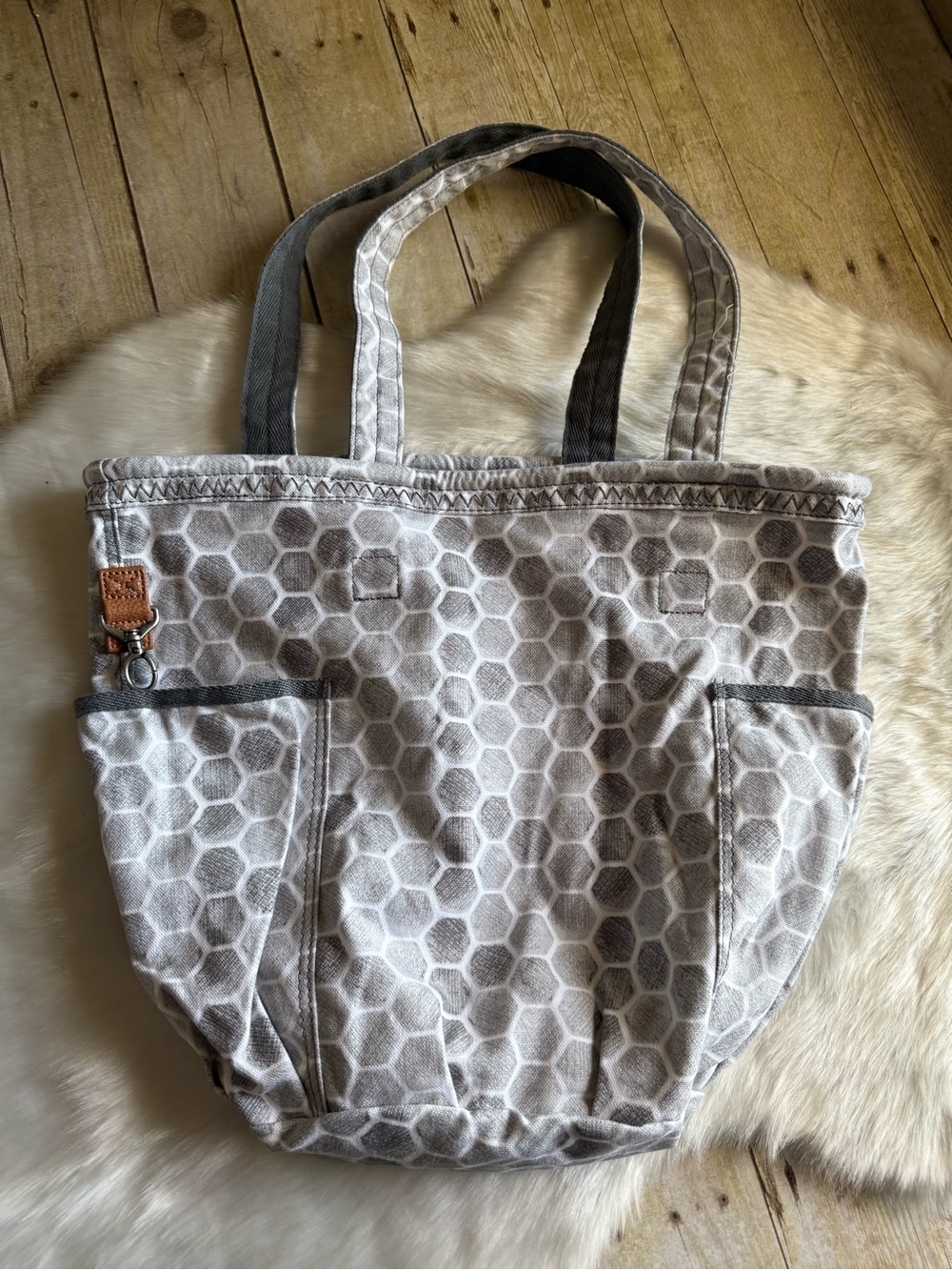 Thirty-One Retro Metro bag in Steppingstones pattern NWOT